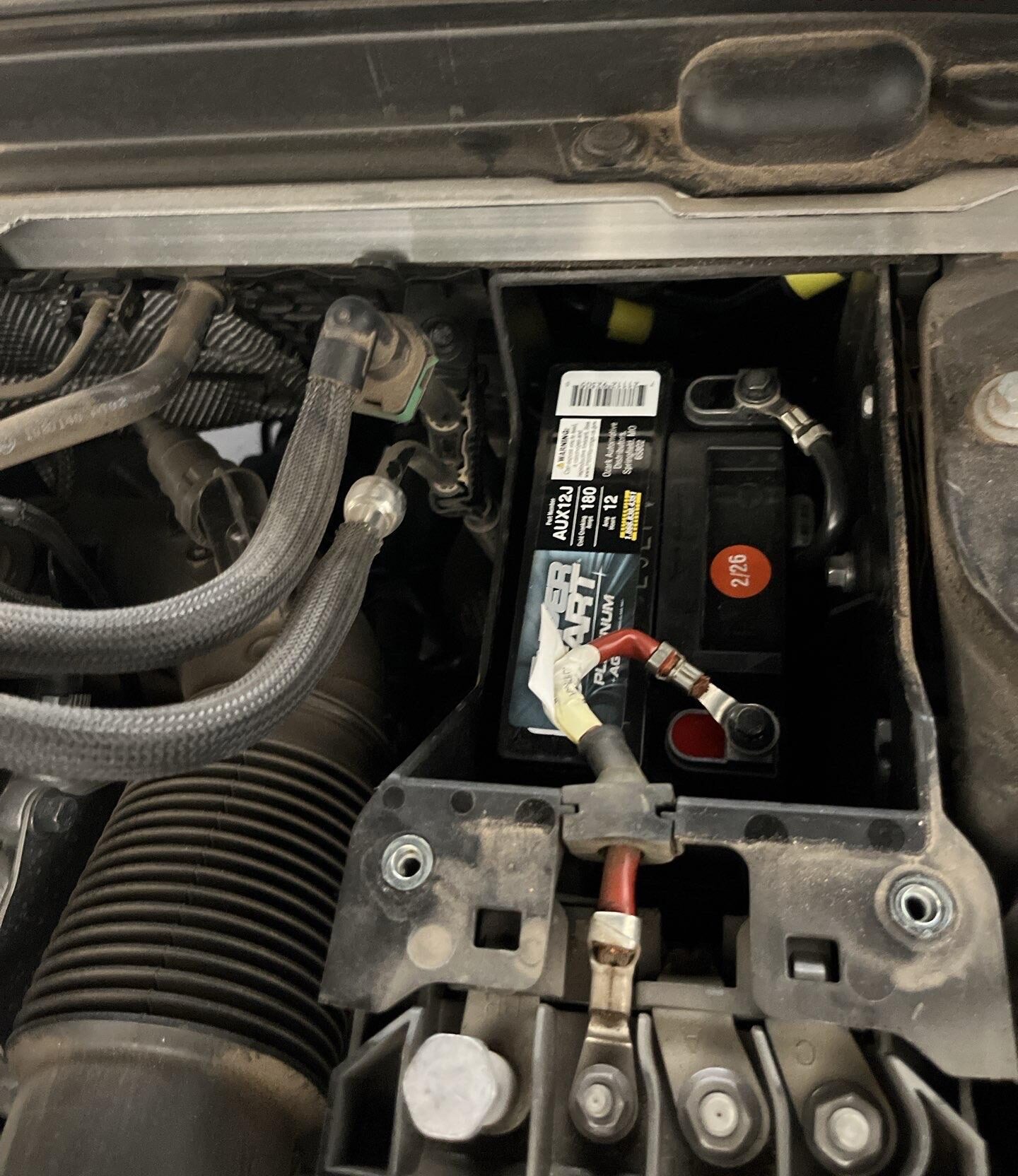 Mobile car battery replacement Avondale AZ warning signs